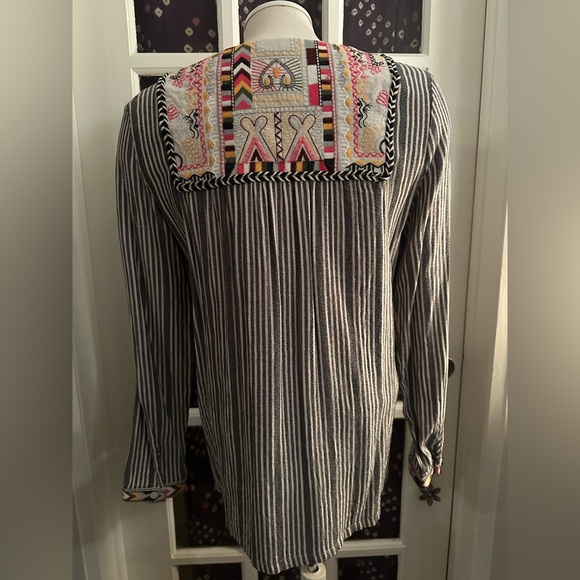 Boho blousy embroidered shirt - Picture 3 of 5